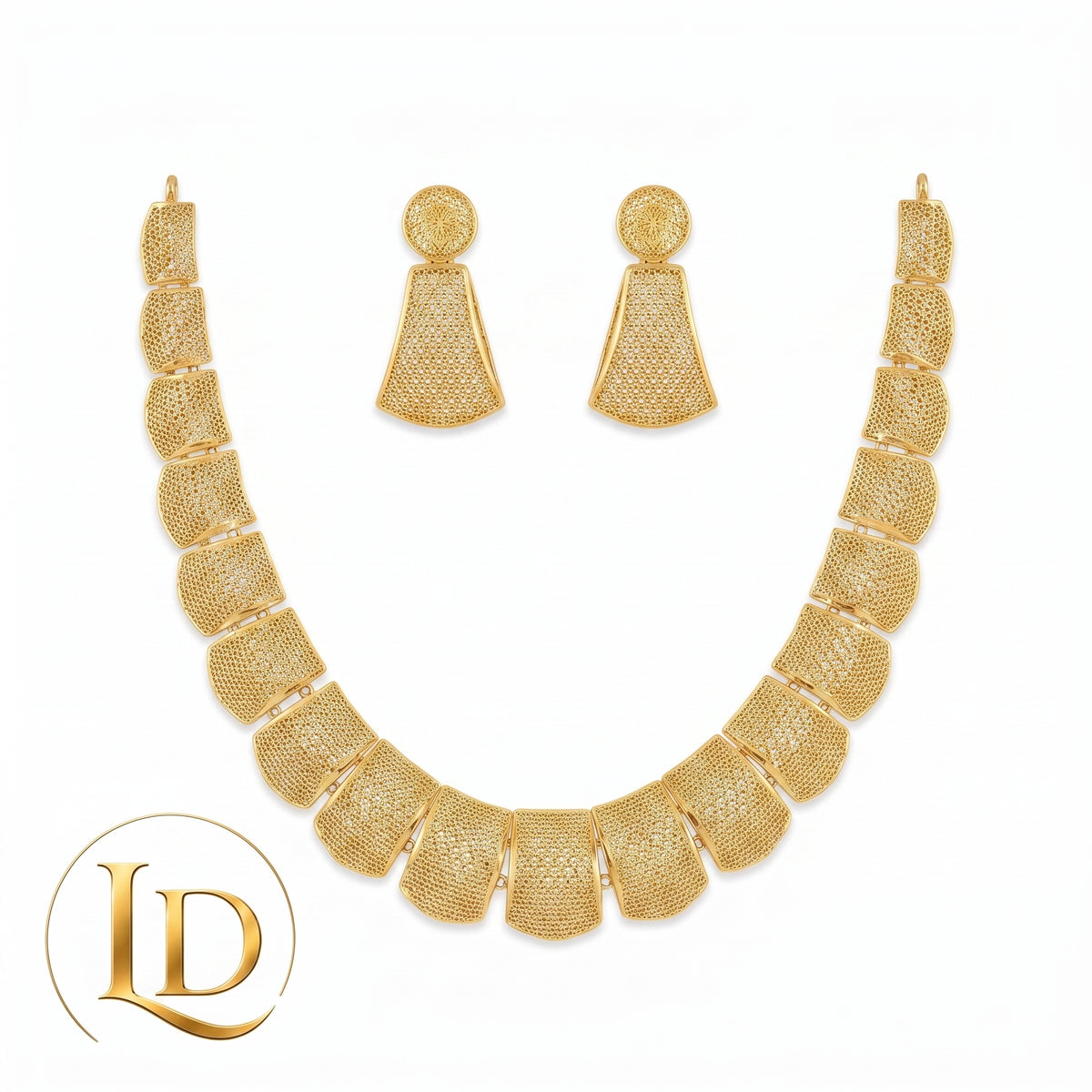 18 Karat Half Necklace Set in 6.90g
