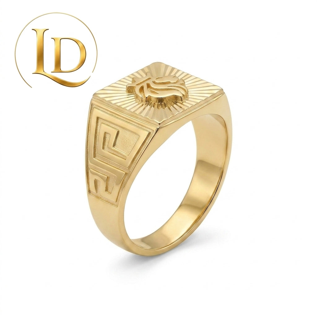 18 Karat Lion King Signet Ring 4.82g