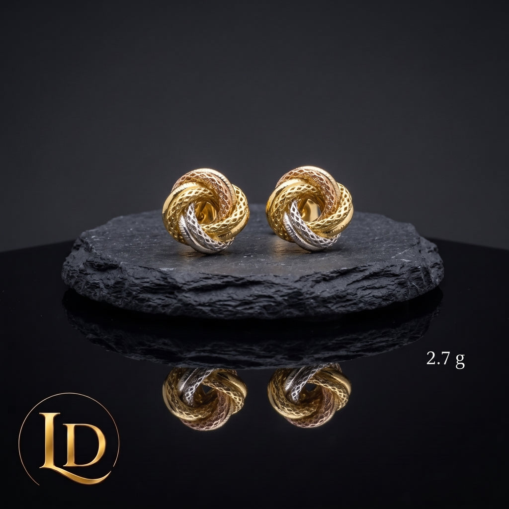 18 Karat Nose Ring 2.7g