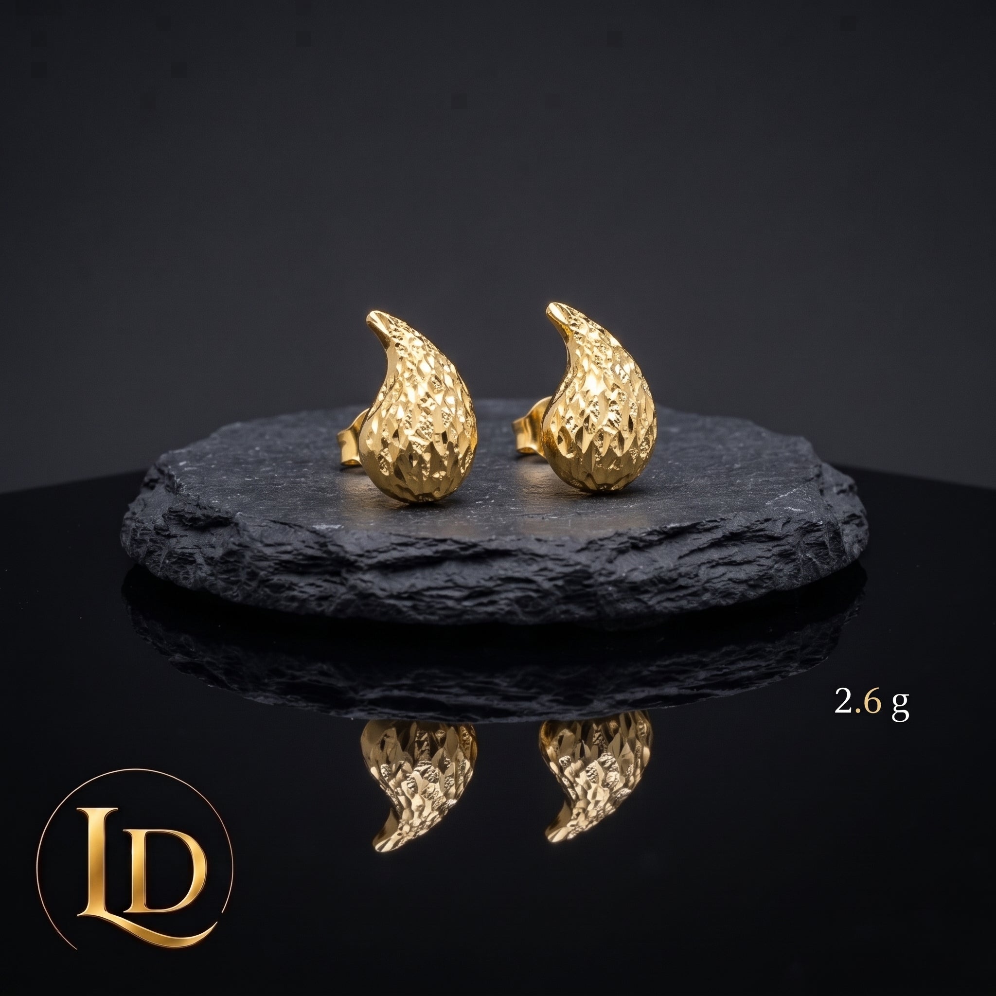 18 Karat Nose Ring 2.6g
