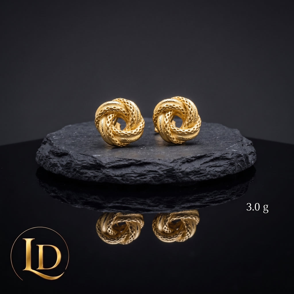 18 Karat Nose Ring 3.0g - Style A