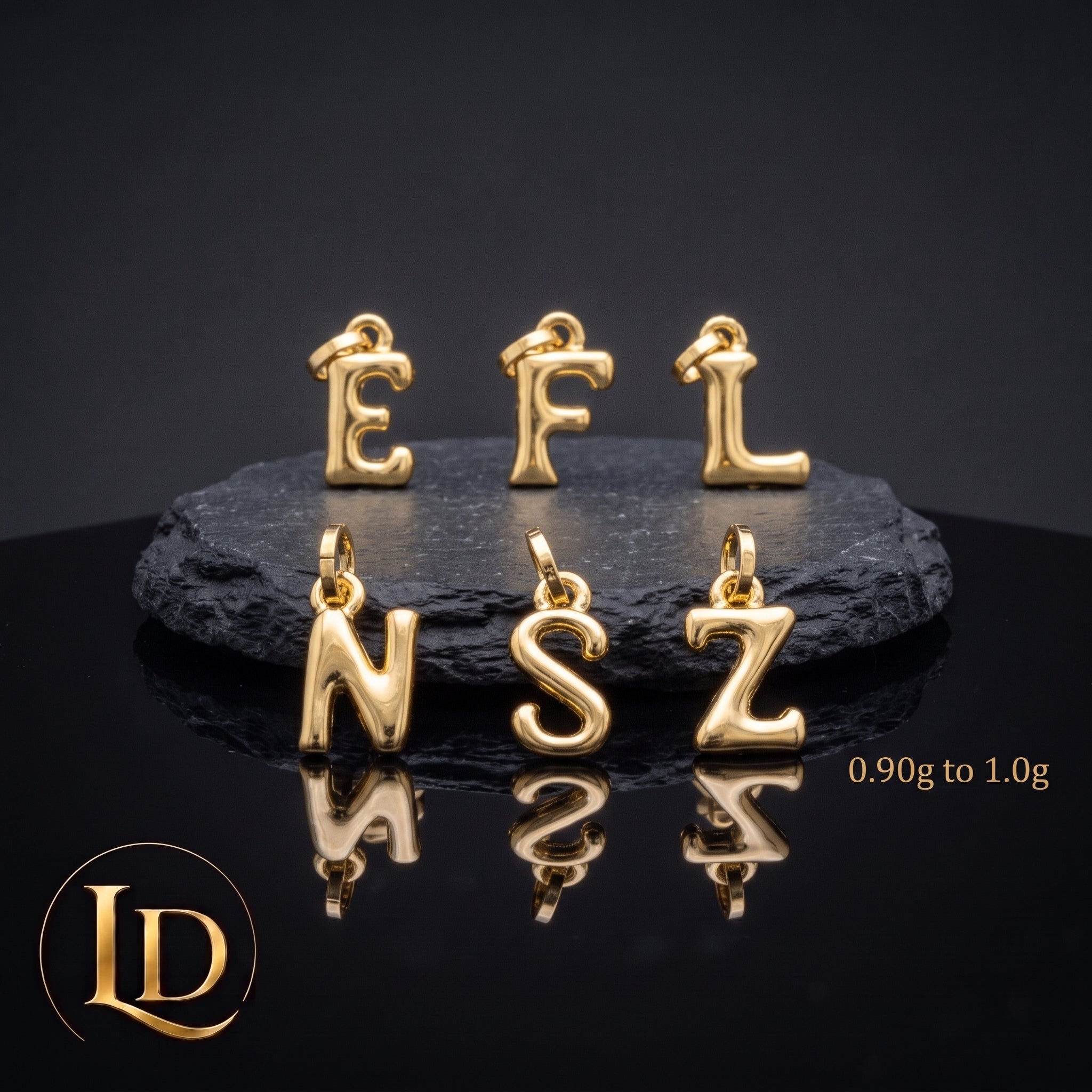 18 Karat Letter Pendant 0.9g - 1.0g