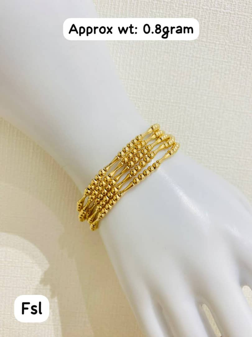 18 Karat Gold Ball & Straw (Elastic) - 0.8g per piece