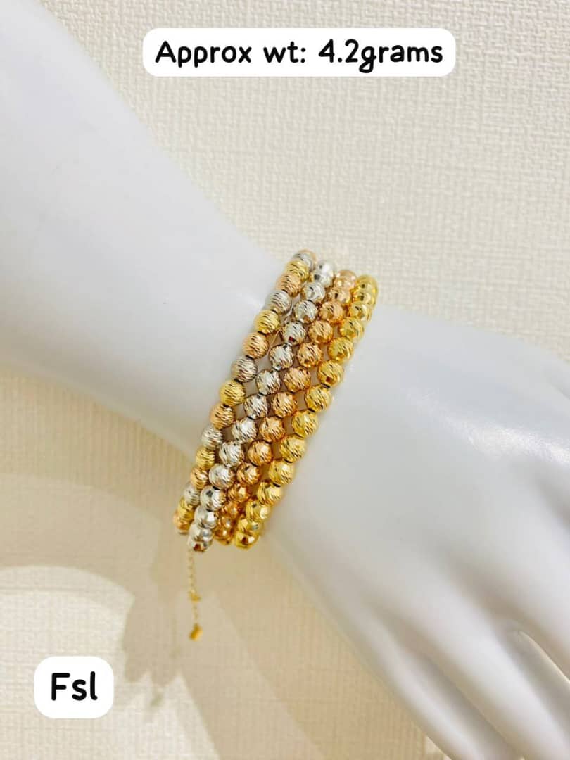 18 Karat Diamond Cut Bracelet (Extension)  4.2g per piece