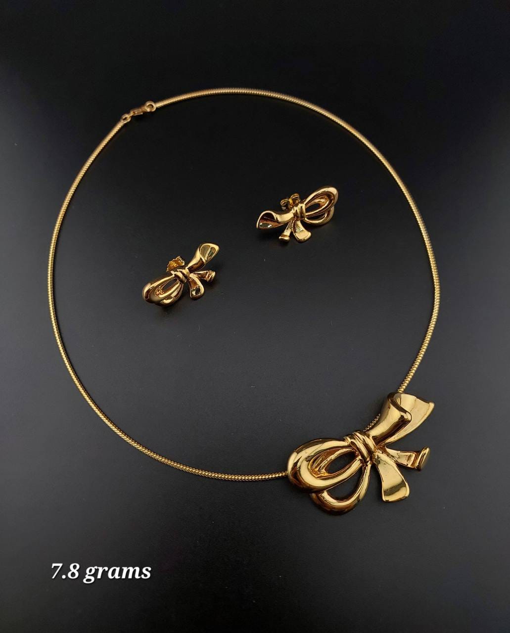 18K Gold Bow Pendant Necklace & Earrings Set 7.8g