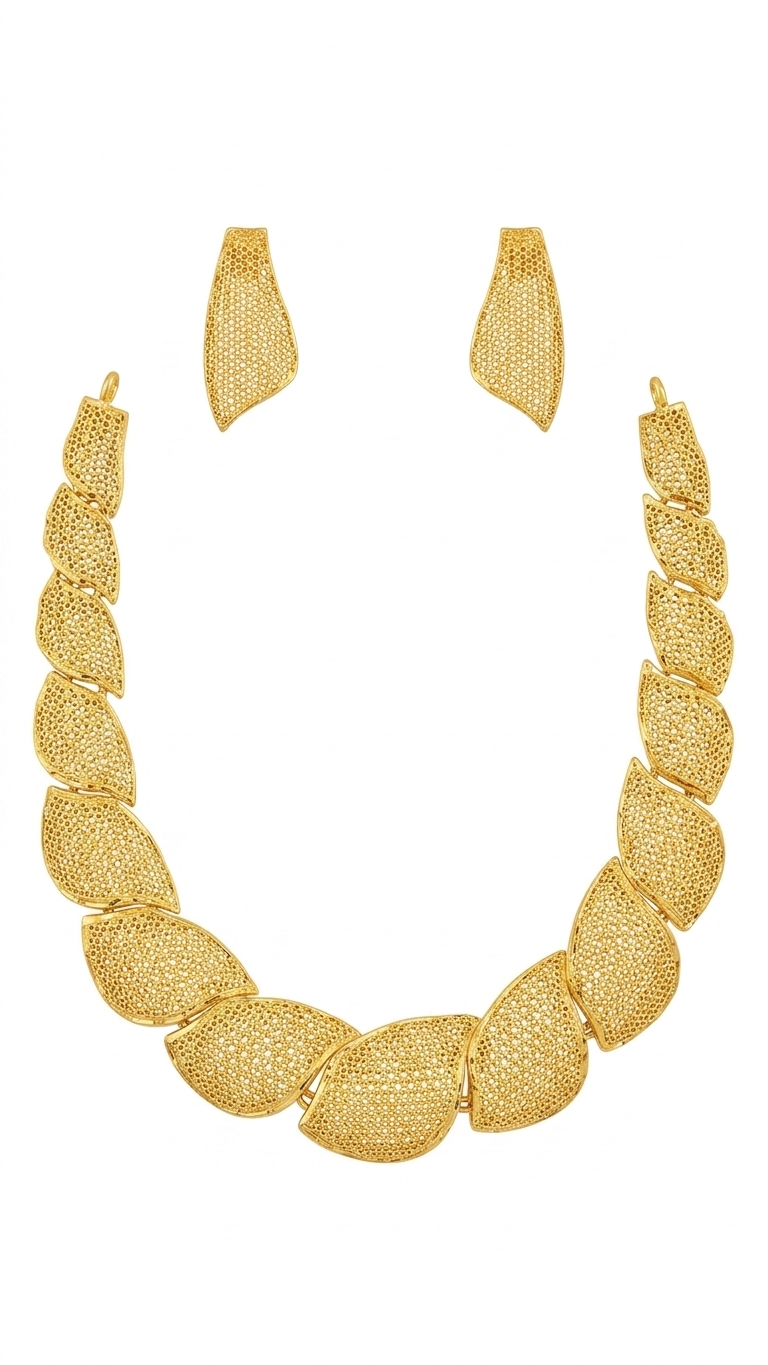 18 Karat Half Necklace Set in 6.40g